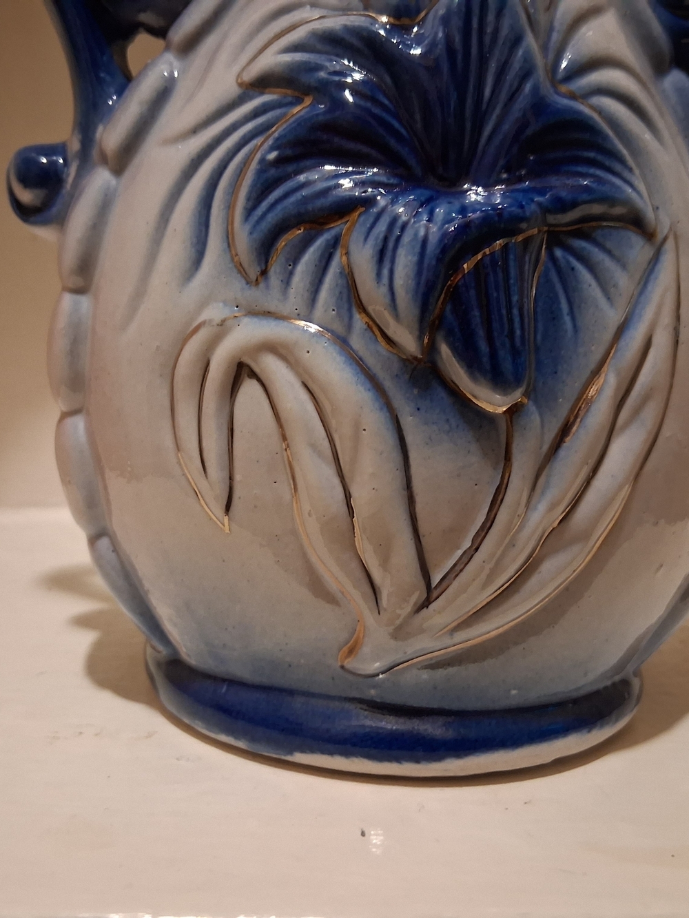 Vintage Lusterware Hand Painted Twin Handled Vase - Picture 5 of 15